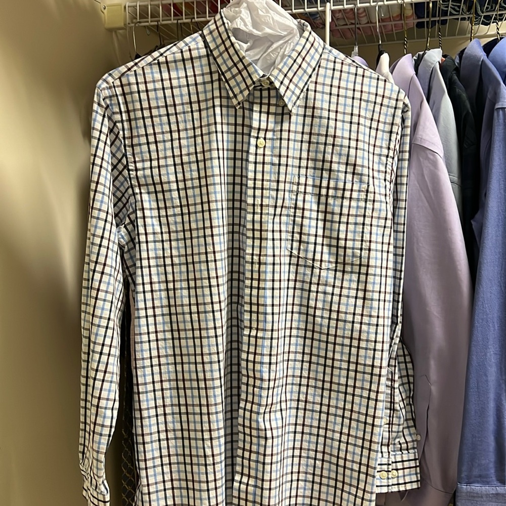 Men’s Arrow brand size medium